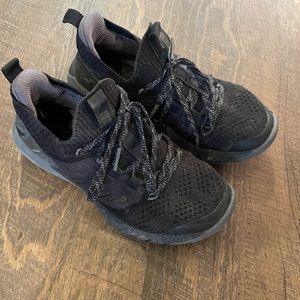 Boys Under Armour Project Rock Size 3.5Y